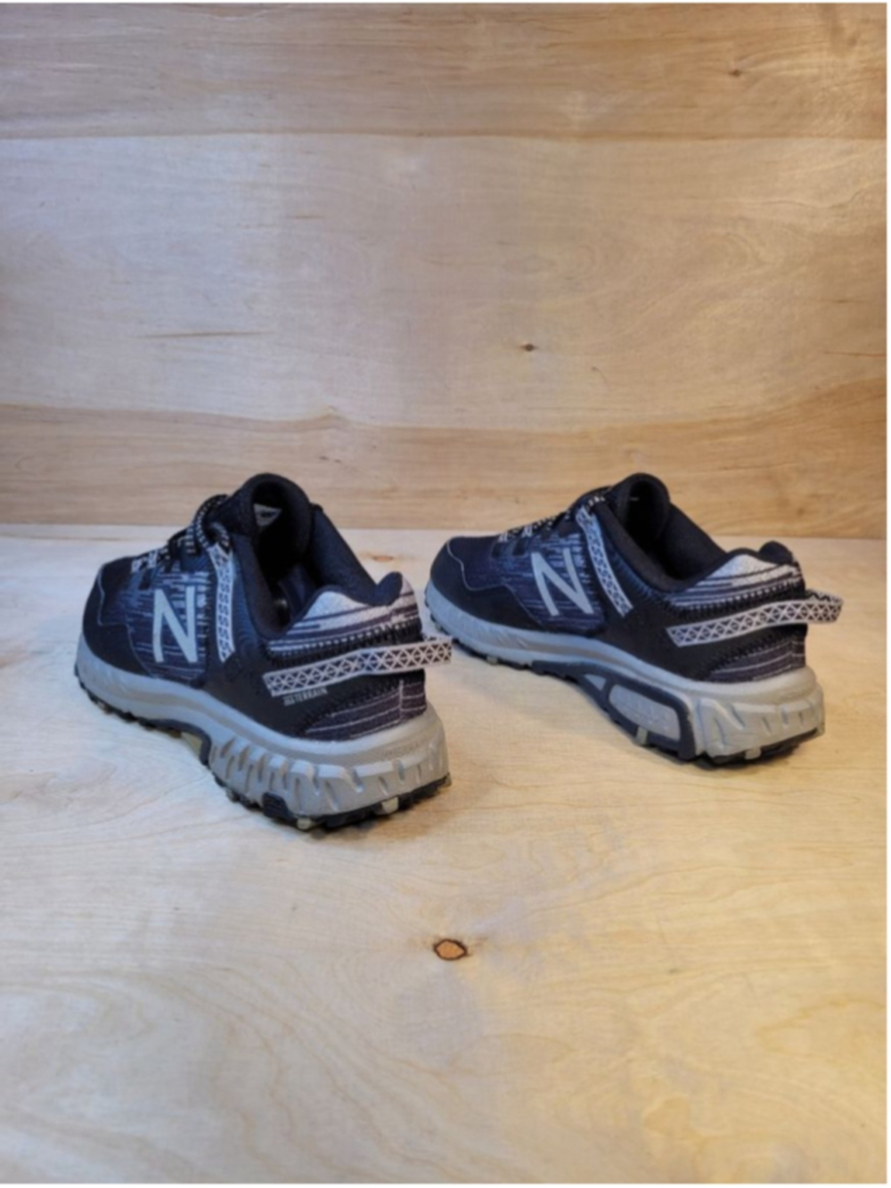 New Balance 410 V6 Trail Running Athletic Womens Size 7.5 Shoes - Picture 7 of 12
